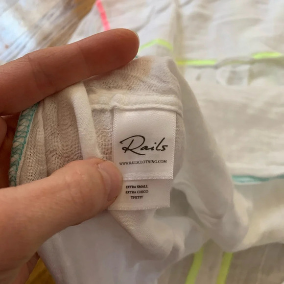 Rails 100% Cotton White Button Down with Neon Detail Size XS - Picture 9 of 9